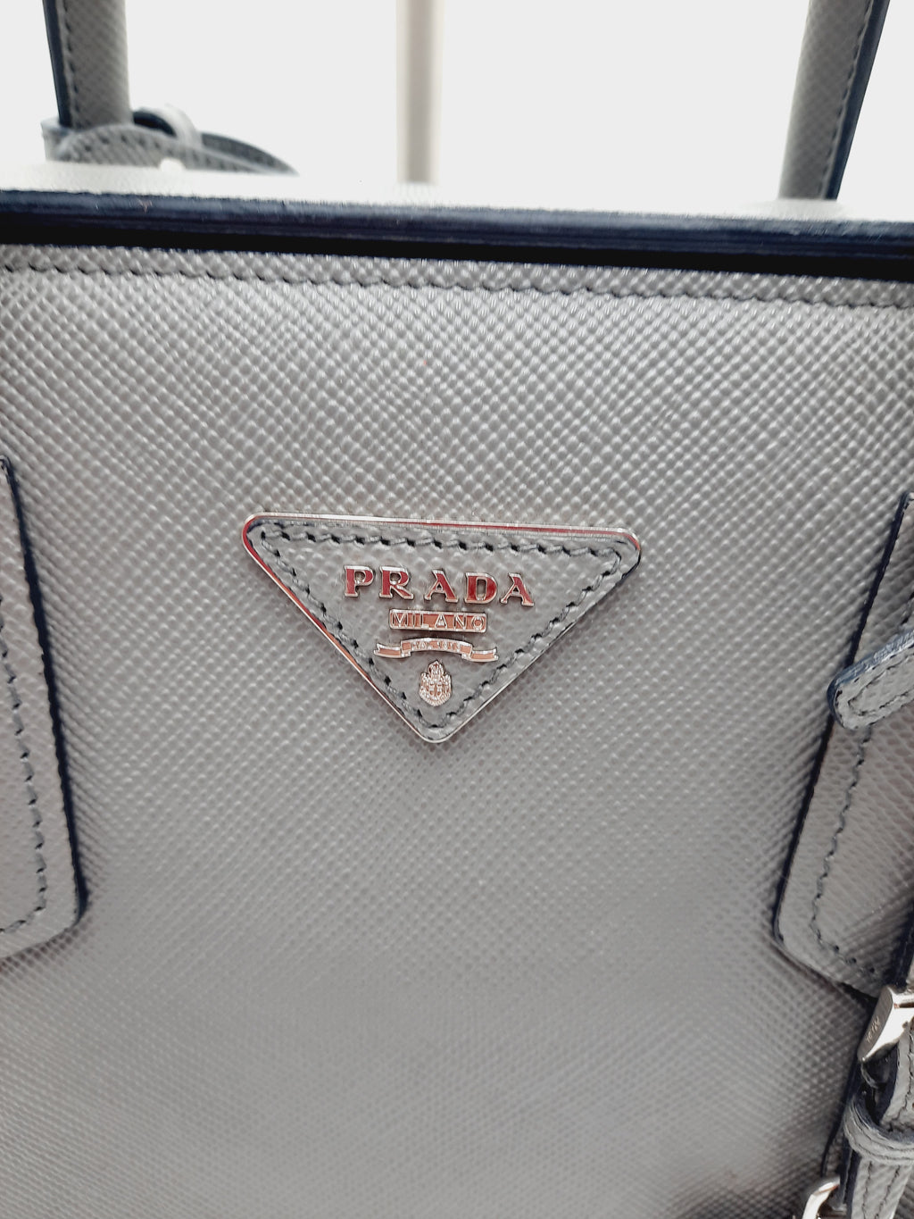 Prada Saffiano Cuir Marmo Grey Tote Shoulder Handbag Large Size RRP 4600$. SASHAANT
